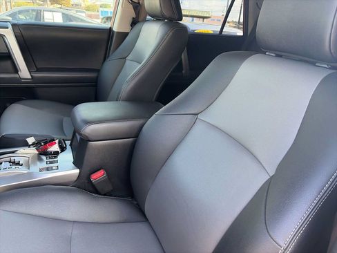 Used 2021 Toyota 4Runner SR5 Premium w/ Moonroof Package AWD/4WD image 13