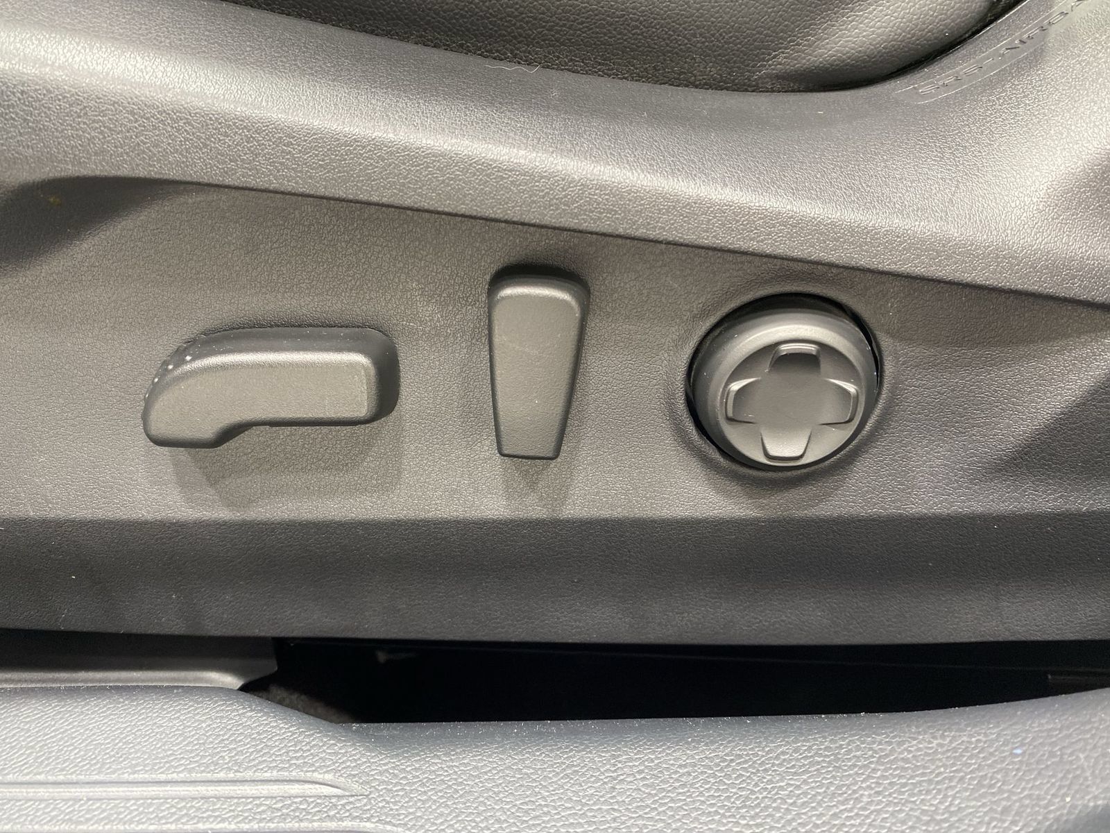 Used 2023 Subaru Outback Touring XT AWD/4WD image 12