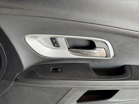Used 2015 Chevrolet Equinox LS FWD image 35