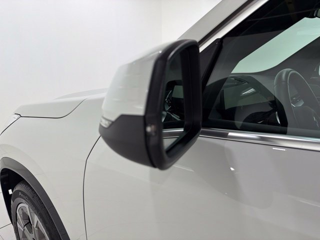 Used 2026 BMW X1 xDrive28i w/ Convenience Package AWD/4WD image 9