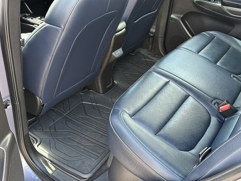 Used 2022 Chevrolet Bolt EUV LT w/ Convenience Package image 25