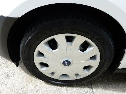 Used 2022 Ford Transit Connect XL image 39