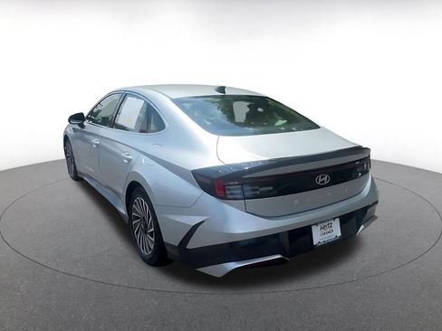Used 2025 Hyundai Sonata SEL FWD image 11