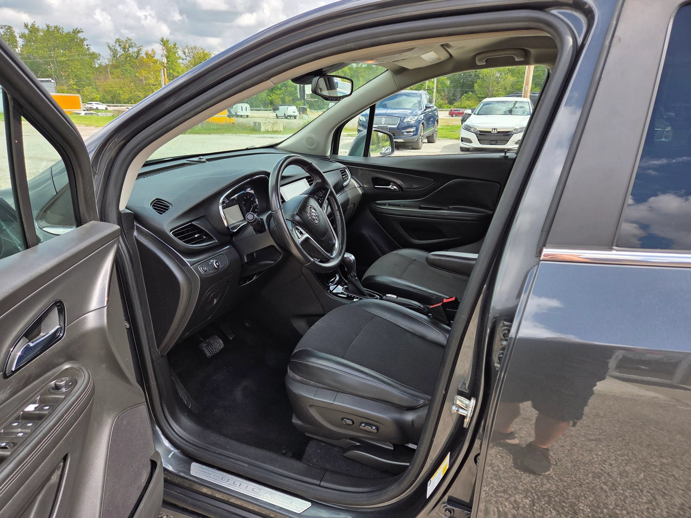 Used 2018 Buick Encore Preferred FWD image 11