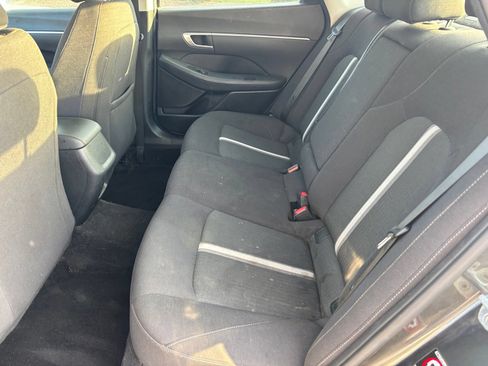 Used 2022 Hyundai Sonata SEL w/ Preferred Accessory Package FWD image 12