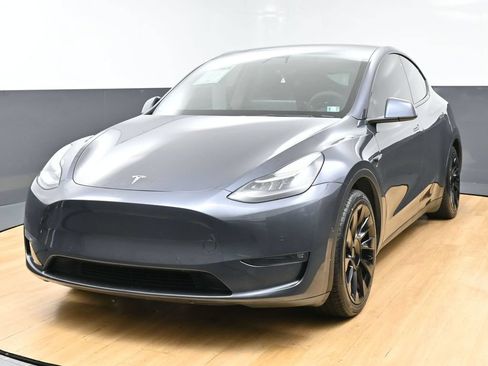 Used 2022 Tesla Model Y Long Range AWD/4WD image 4