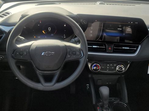 New 2026 Chevrolet TrailBlazer LT w/ Midnight Edition FWD image 11