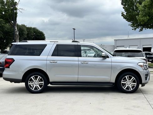 Used 2024 Ford Expedition Max Limited RWD image 3