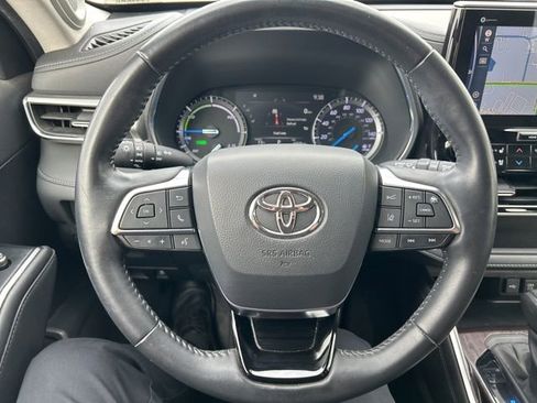 Used 2020 Toyota Highlander Platinum image 14