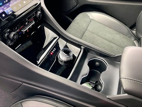 New 2025 Jeep Grand Cherokee L Altitude image 8