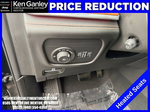 Used 2023 Jeep Grand Cherokee Summit AWD/4WD image 12