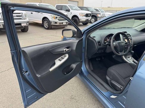 Used 2013 Toyota Corolla S image 22