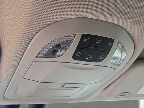 Used 2022 Chrysler Pacifica Touring-L FWD image 30
