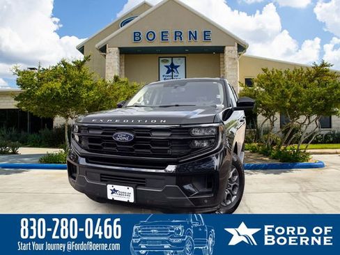 Used 2025 Ford Expedition Max Active AWD/4WD image 1