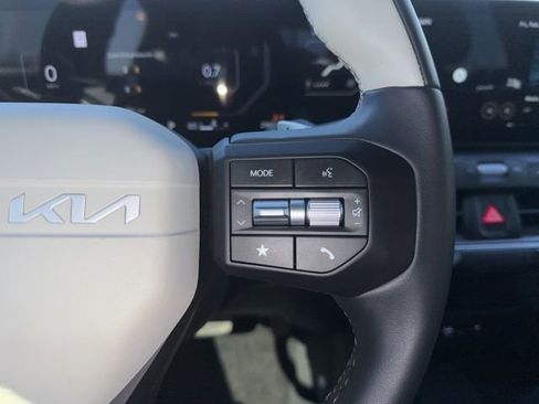 Used 2025 Kia K4 GT-Line w/ GT-Line Sunroof Package image 34