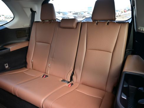 Used 2025 Toyota Grand Highlander AWD image 15