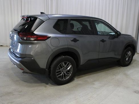 Used 2023 Nissan Rogue S image 6