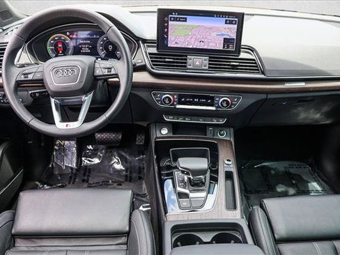 Used 2025 Audi Q5 e Premium Plus AWD/4WD image 23