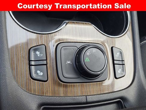 Used 2023 GMC Acadia SLE w/ Driver Convenience Package FWD image 32