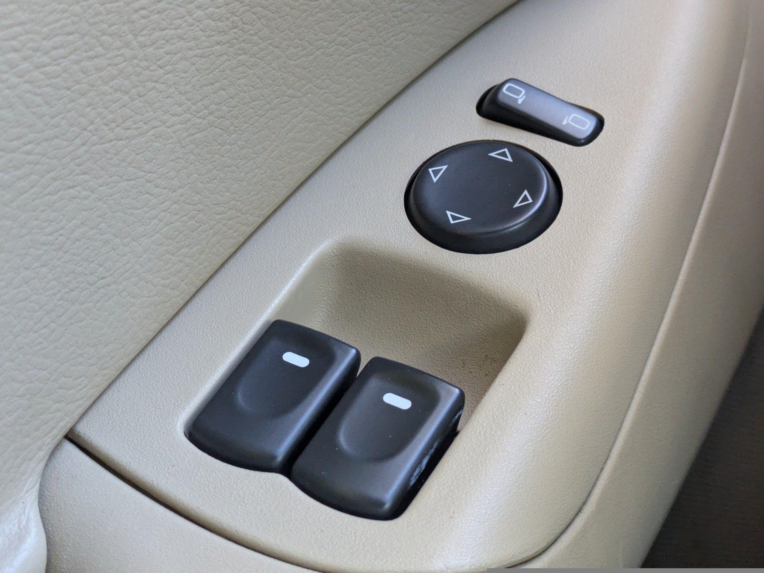 Used 2006 Chevrolet Corvette Coupe w/ Preferred Equipment Group RWD image 23