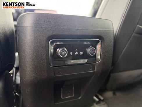 Used 2025 Chevrolet Suburban Z71 AWD/4WD image 38