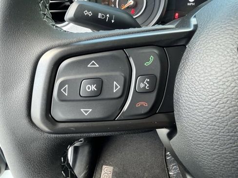 New 2025 Jeep Gladiator Sport image 9