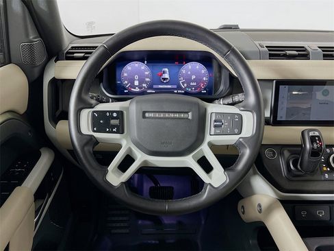Used 2024 Land Rover Defender 110 S image 11