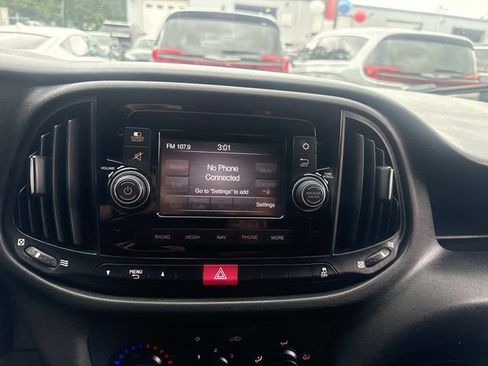 Used 2022 RAM ProMaster City Tradesman FWD image 21