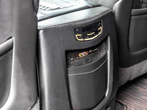 Used 2016 Cadillac Escalade Luxury AWD/4WD image 21