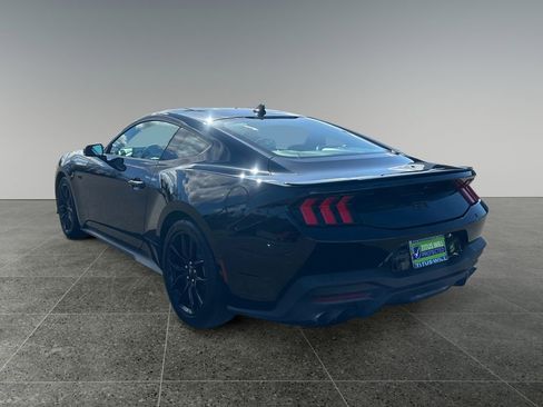 Used 2025 Ford Mustang GT Premium RWD image 5