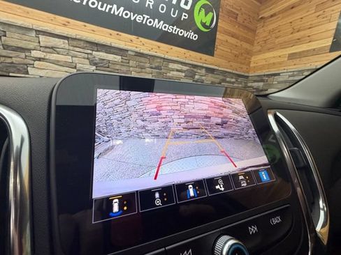 Used 2022 Chevrolet Equinox LT AWD/4WD image 24