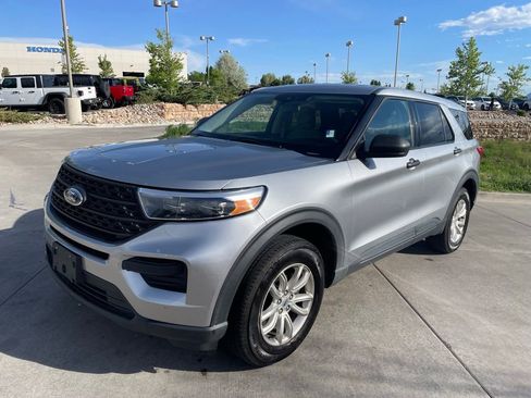 Used 2021 Ford Explorer 4WD image 3