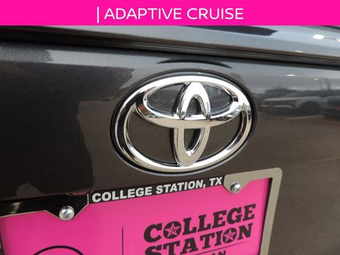 Used 2024 Toyota RAV4 XLE FWD image 11