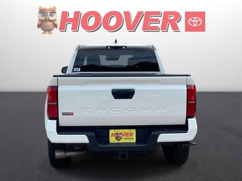Used 2025 Toyota Tacoma TRD Sport RWD image 3