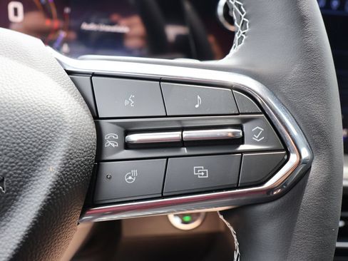 New 2026 Chevrolet Traverse LT w/ Enhanced Driving Package FWD image 18