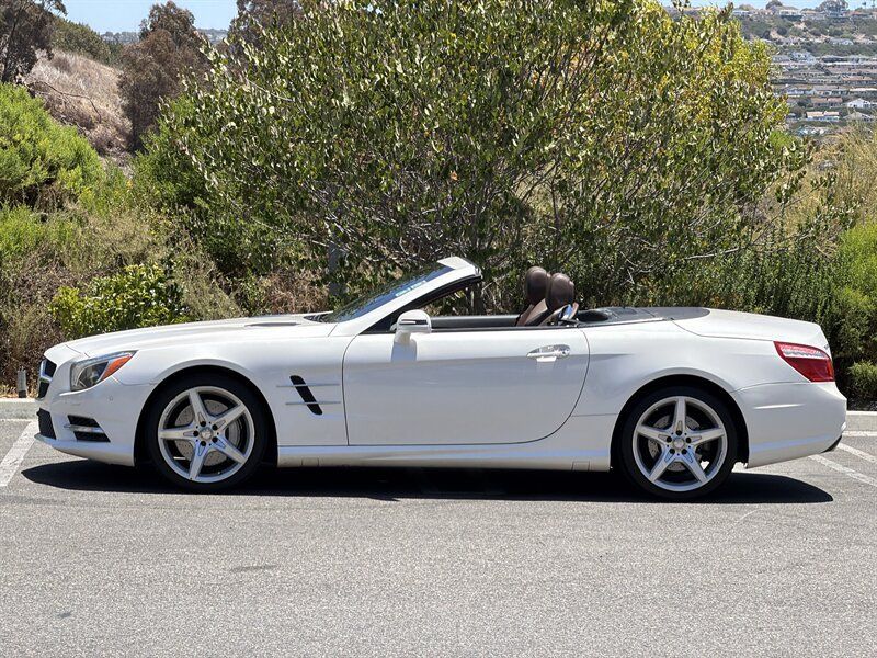 Used 2015 Mercedes-Benz SL 400 w/ Premium I Package image 3