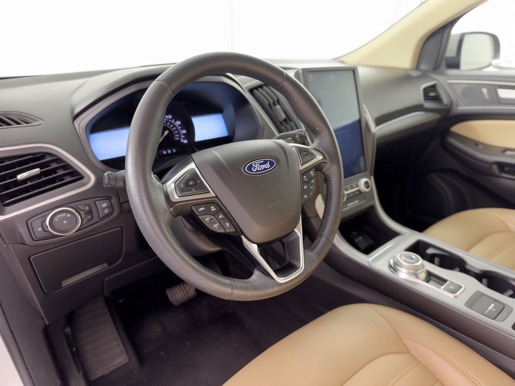 Used 2022 Ford Edge SEL w/ Convenience Package AWD/4WD image 4
