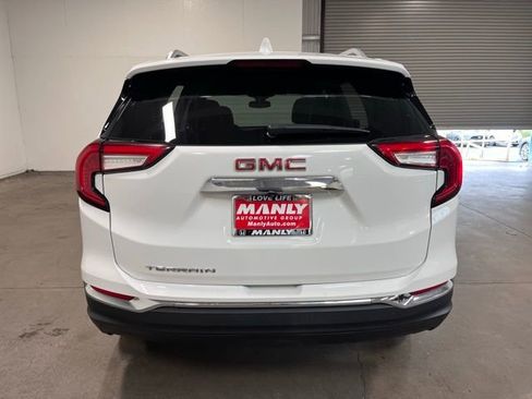 Used 2024 GMC Terrain SLT FWD image 4
