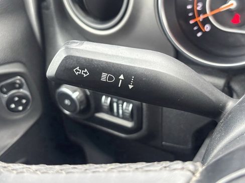 Used 2020 Jeep Wrangler Unlimited Sport image 21