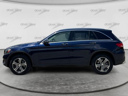 Used 2017 Mercedes-Benz GLC 300 4MATIC image 4