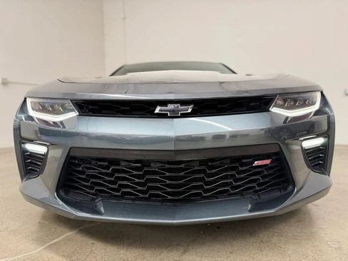 Used 2016 Chevrolet Camaro SS RWD image 4