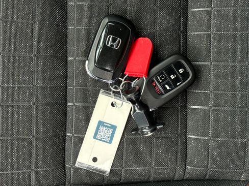 Certified 2024 Honda HR-V Sport image 28