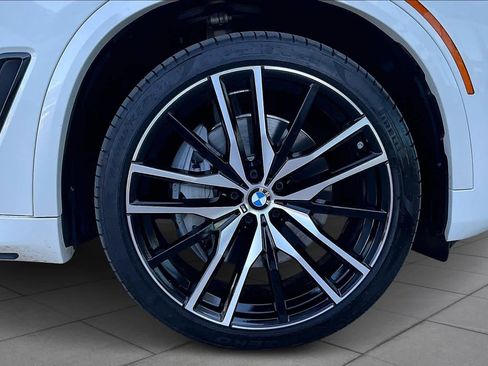 Used 2019 BMW X5 xDrive50i image 11