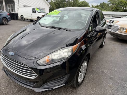 Used 2016 Ford Fiesta S FWD image 3
