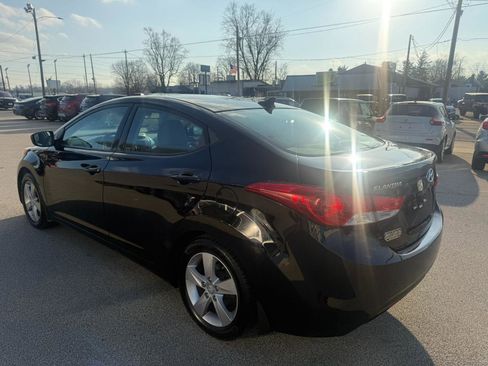 Used 2013 Hyundai Elantra GLS w/ Preferred Pkg image 6
