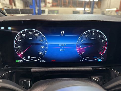 Used 2026 Mercedes-Benz GLA 250 4MATIC image 15