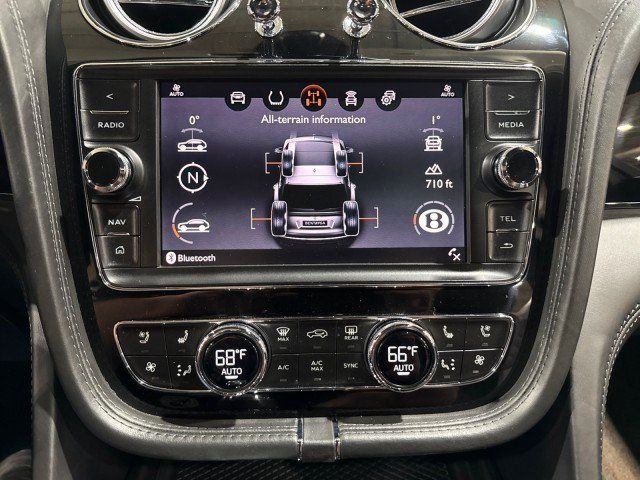 Used 2017 Bentley Bentayga AWD/4WD image 84