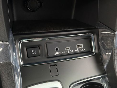 New 2026 Subaru Ascent Limited AWD/4WD image 30