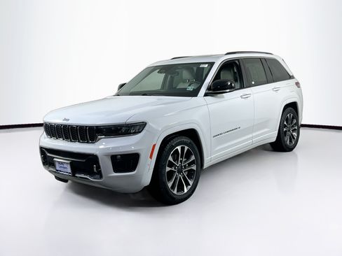 Used 2022 Jeep Grand Cherokee Overland AWD/4WD image 1