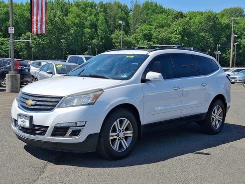 Used 2016 Chevrolet Traverse LT AWD/4WD image 3